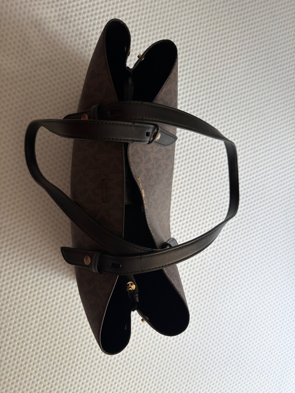 Michael kors purse - Picture 3 of 4